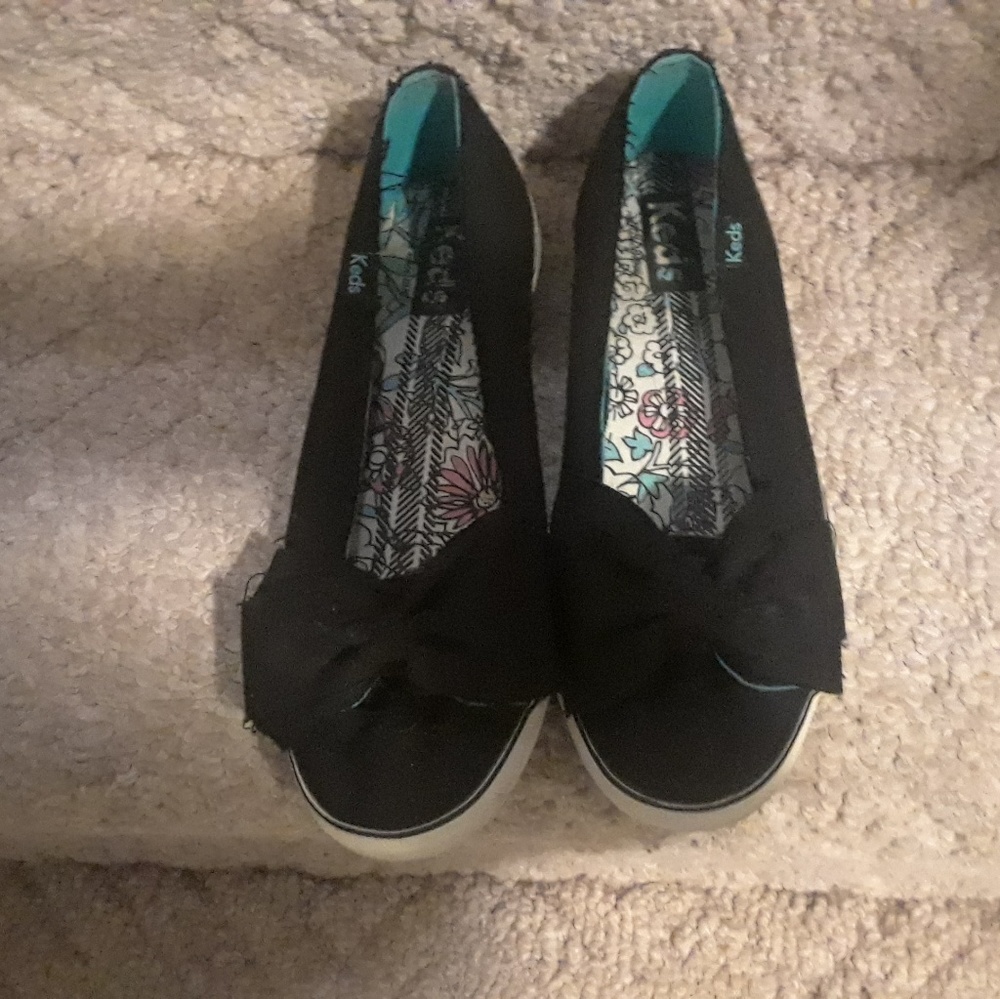 Shoes - Picture 4 of 4